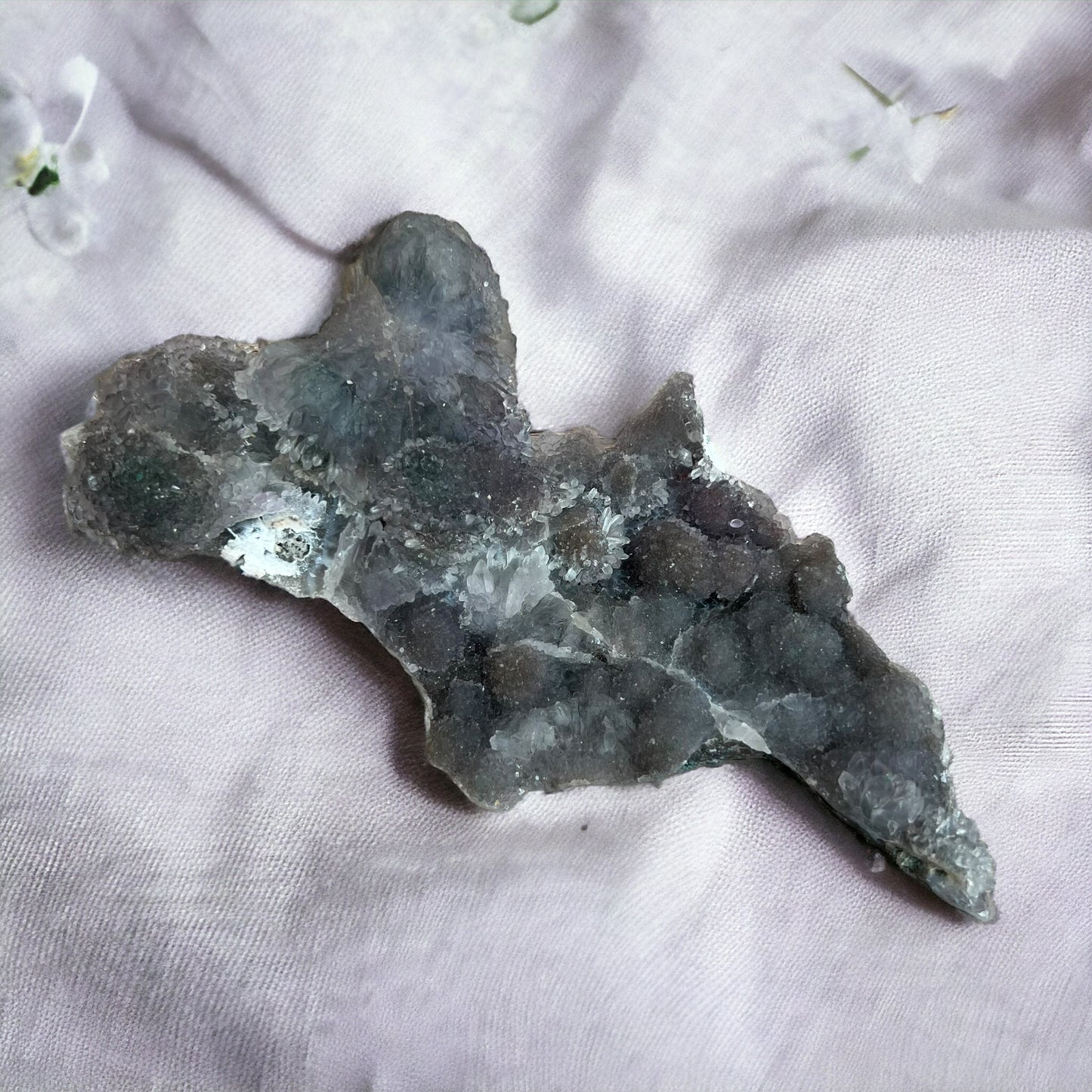 紫水晶花盤水晶與鐘乳石生長(M)