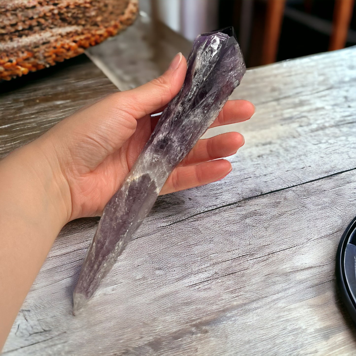 巴伊亞紫水晶齒狀晶體,帶有四面體終止點(大)