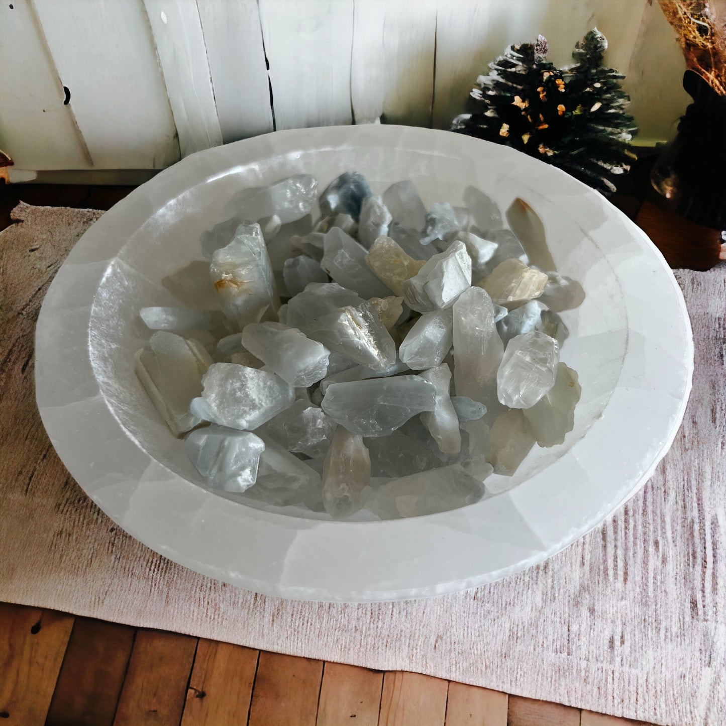 藍度母石英水晶滾珠(淺藍色,原石)