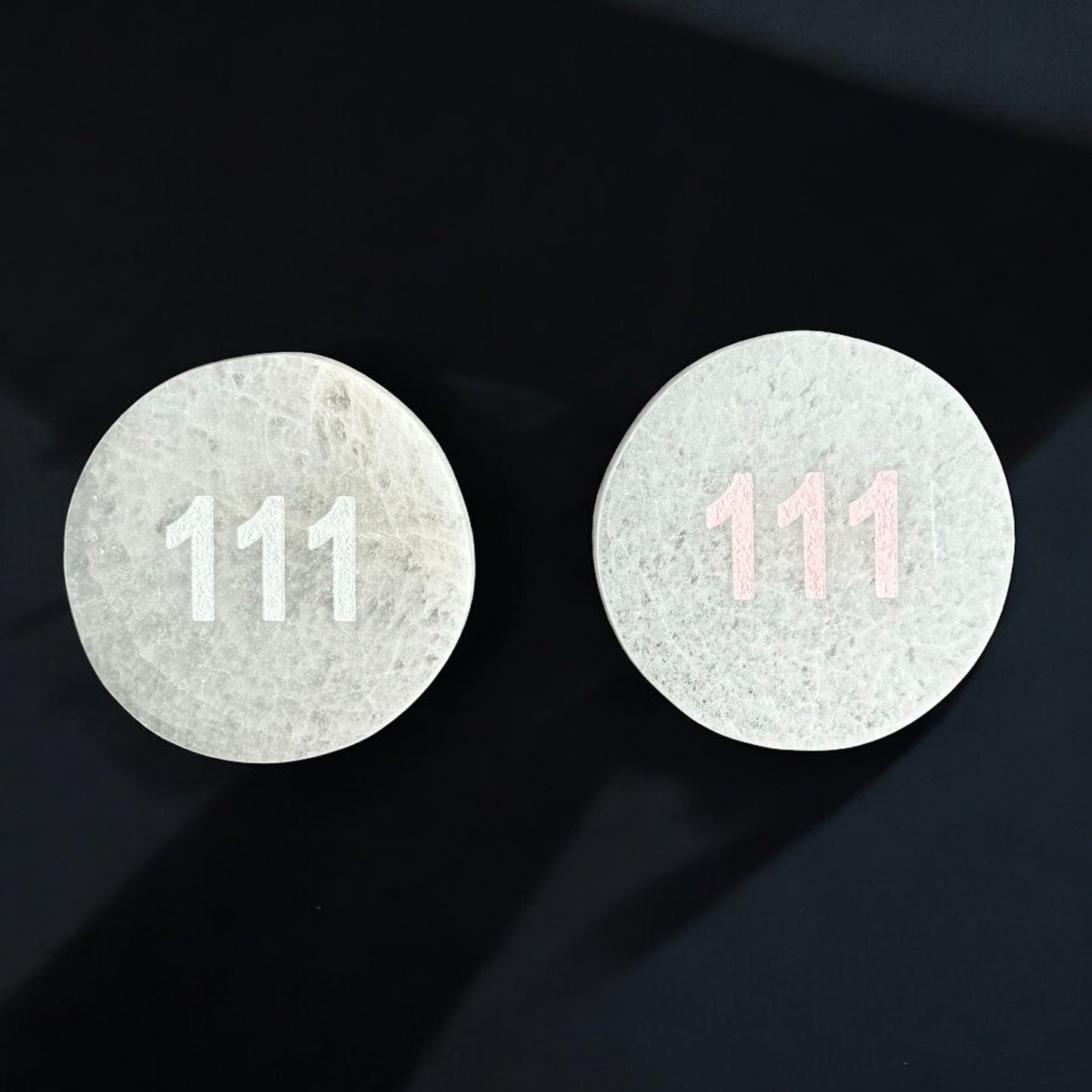 天使數字“111”圓形透石膏水晶板(小/中)