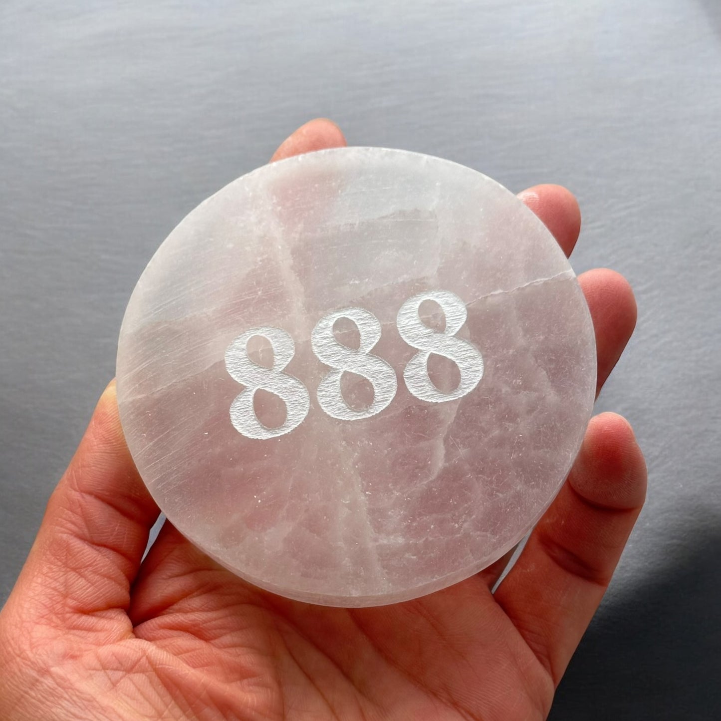 天使數字「888」圓形透石膏水晶板(小號)