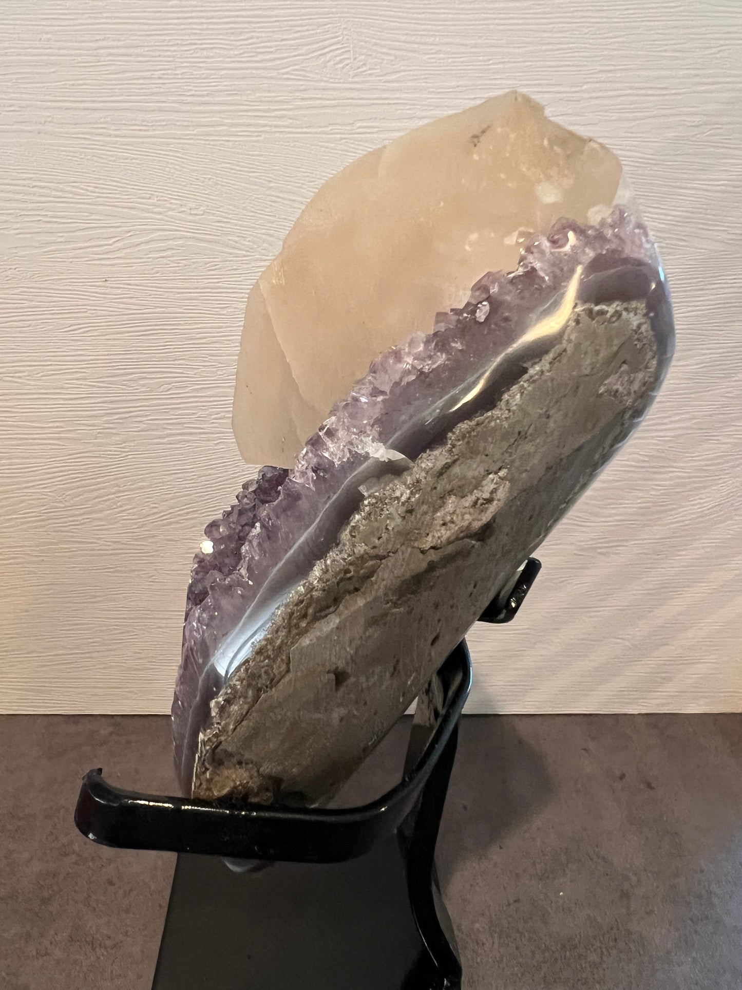 Amethyst with Stand (M)
