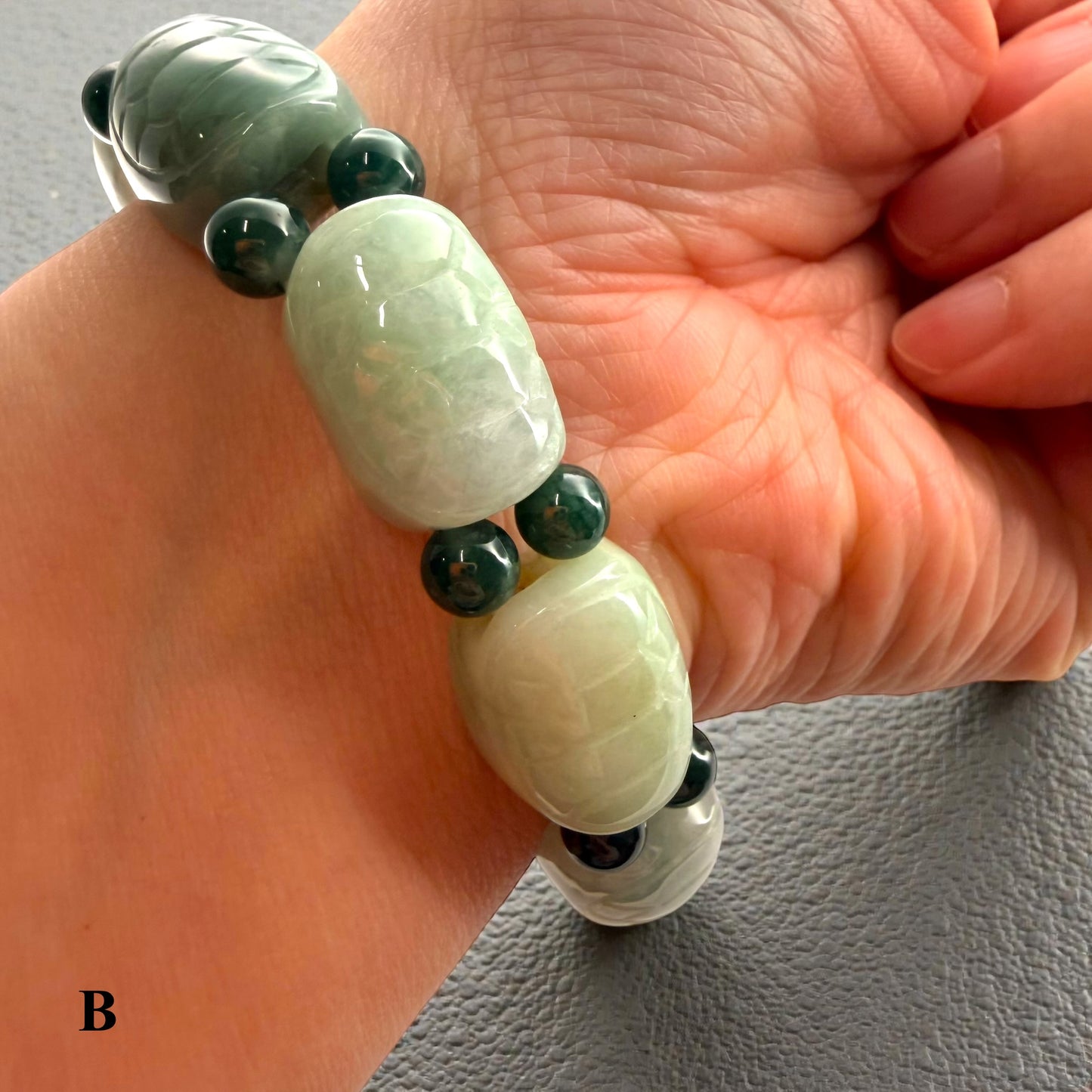 Turtle Shell Carving Burmese Jade Beaded Bracelet