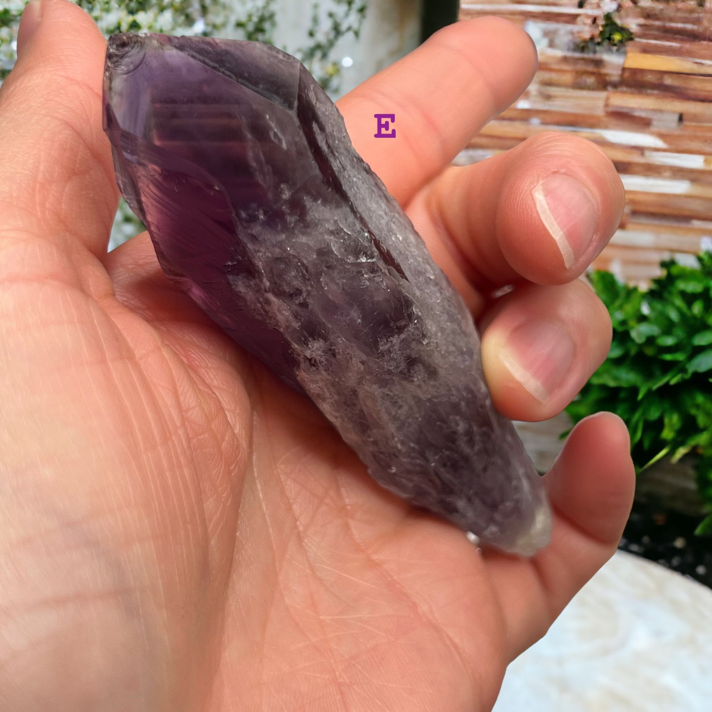 Bahia Amethyst Tooth with Tetrahedron Termination (S)