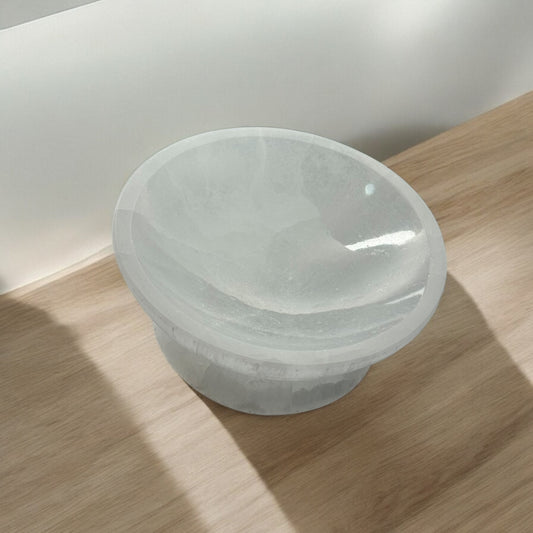 Selenite Bowl Round with Base (S)